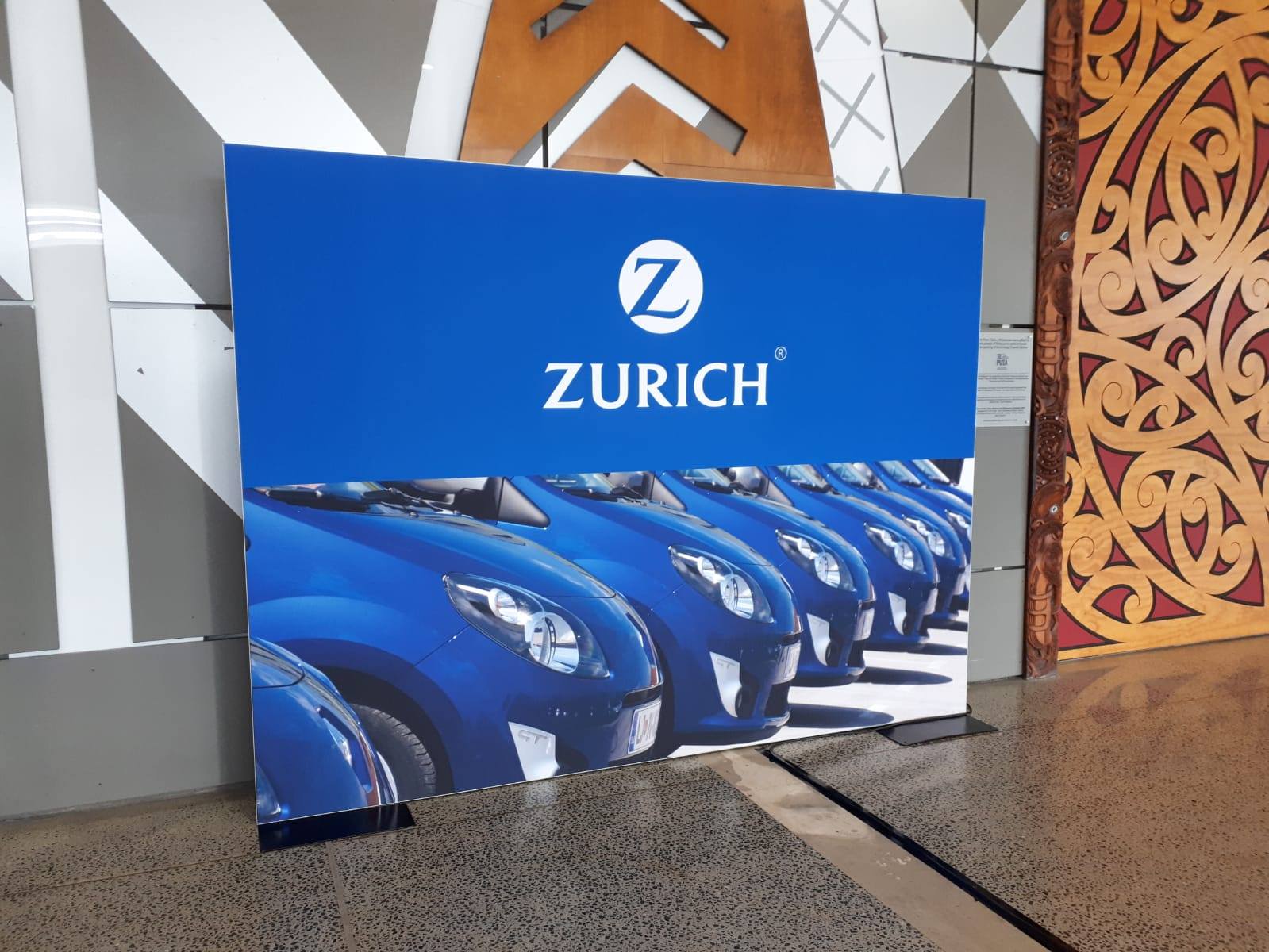 FREE STANDING ONE FRAME SEAMLESS SIGNAGE